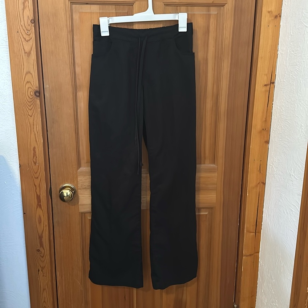 Greys anatomy scrub pants in black